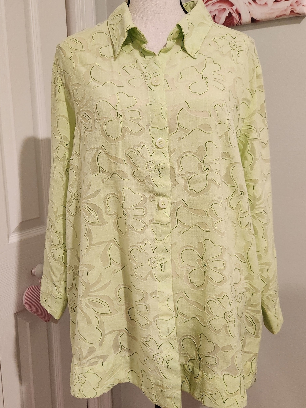 Sag Harbor Light Lime Floral Button-Front Tunic
